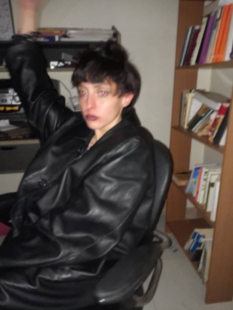 کت چرم - نما ۵